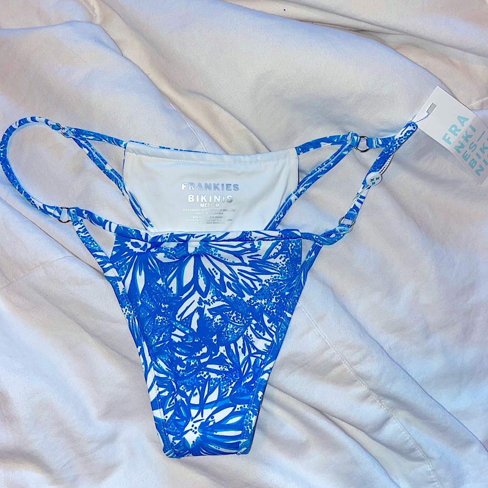 FRANKIE’S BIKINIS Ivy Floral String Bikini BOTTOM